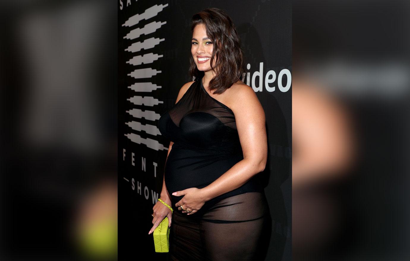 Ashley Graham Cries Stretch Marks Photo