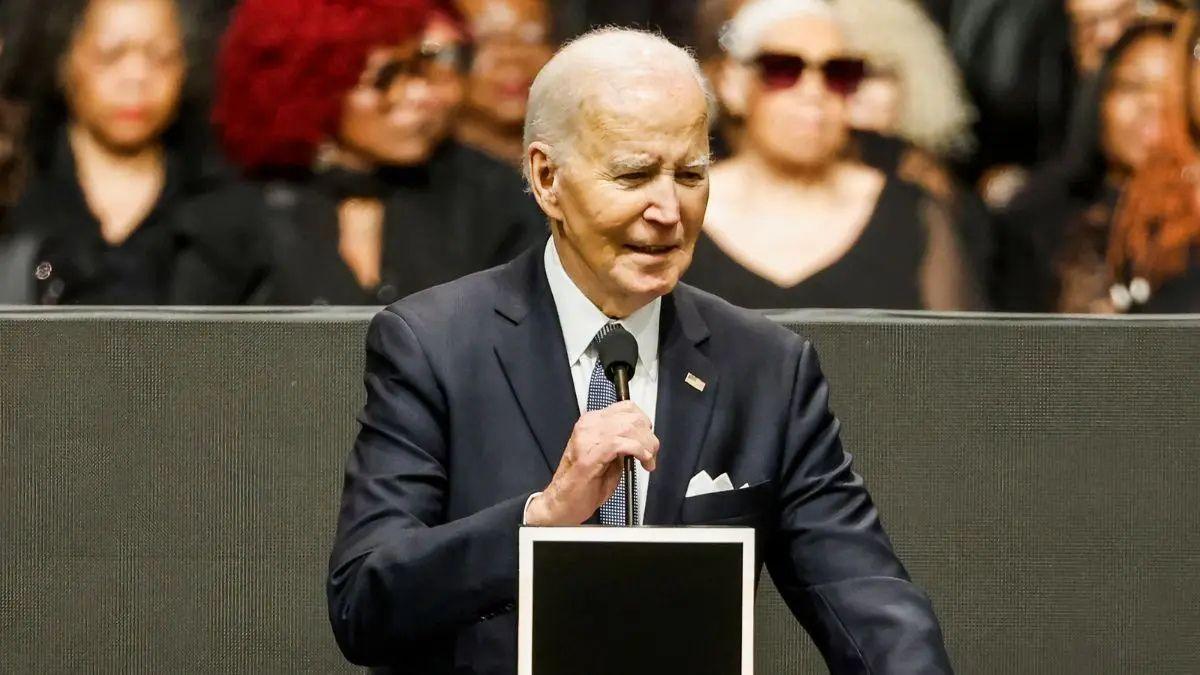 Photo of Joe and Jill Biden attended Jesse Jackson's March 6 funeral together.