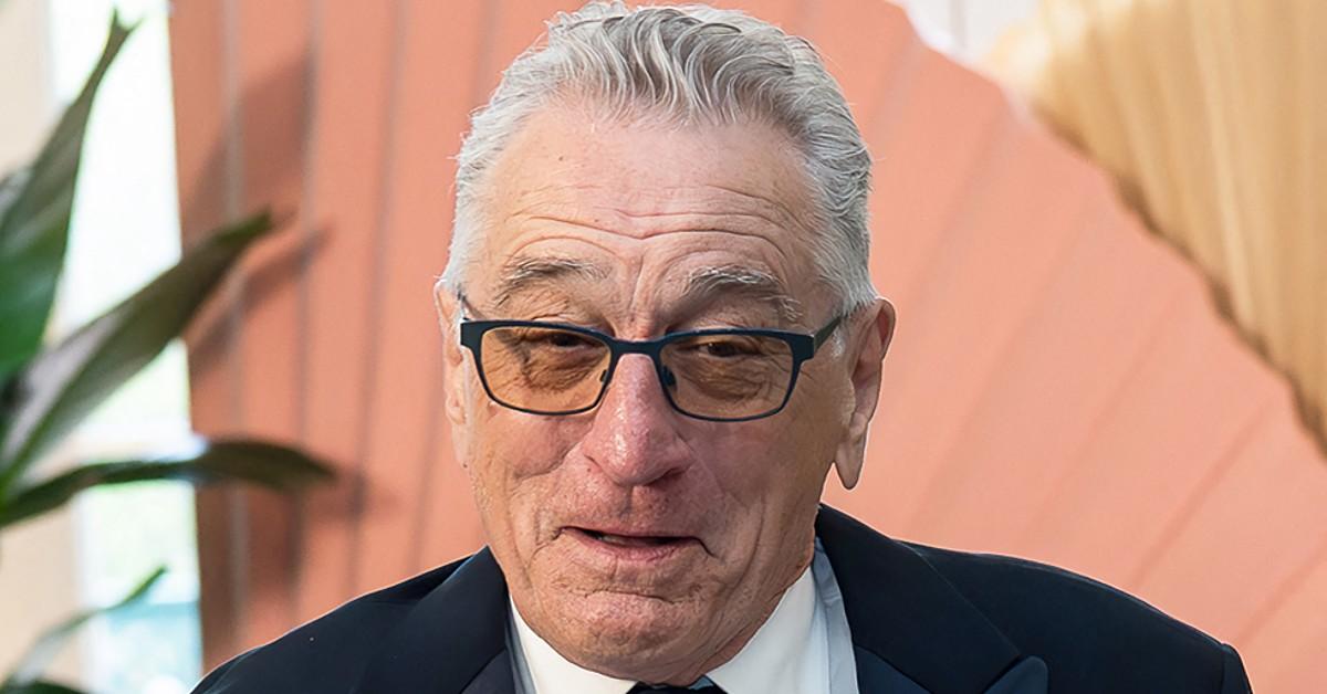 Robert De Niro Says He Is 'Trying His Best' To Parent His Seven Kids(00)