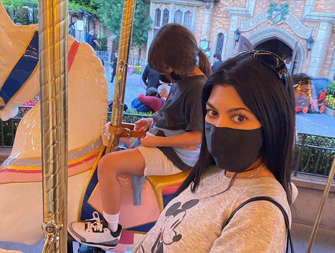 kourtney disney pic