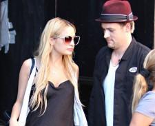 2009__09__fp_3680608_richie_nicole_mac_092609 225×183.jpg