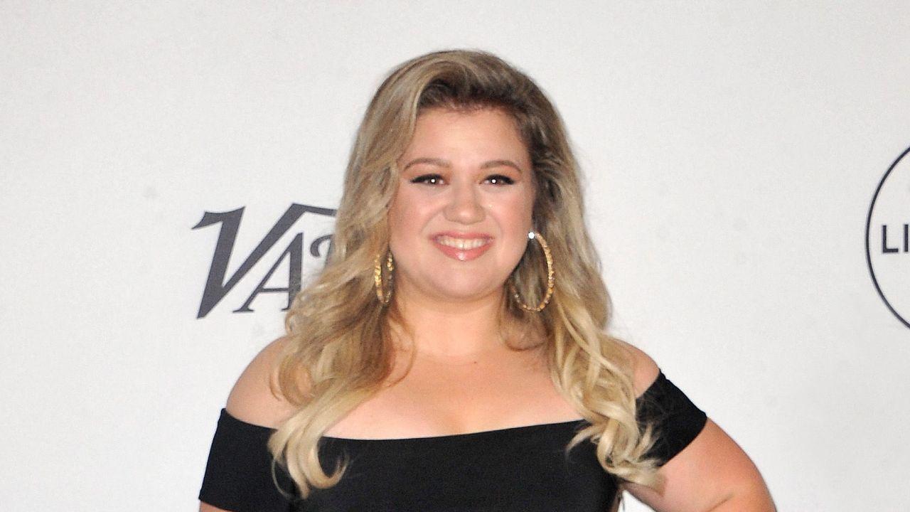 image of Kelly Clarkson claimed an employee made assumptions about what she could afford during her visit to the shop.