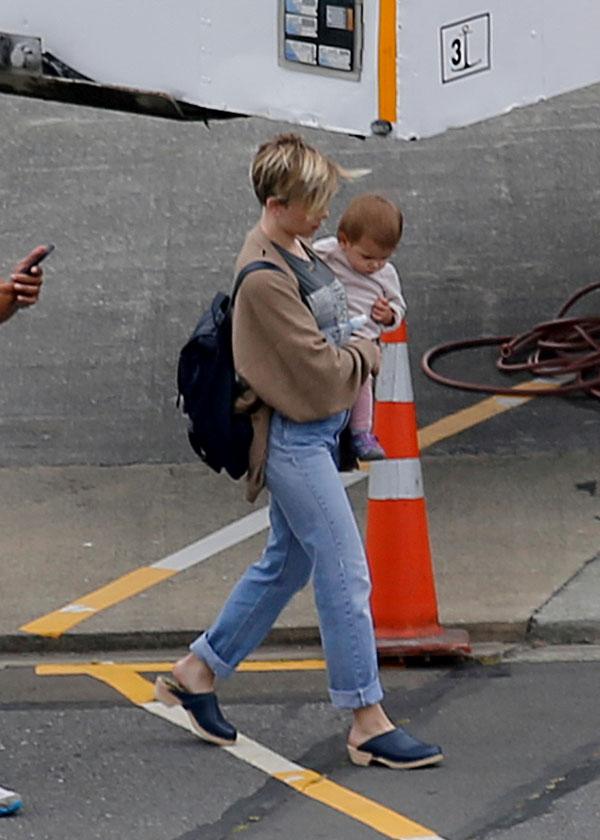 scarlett johansson daughter rose onset