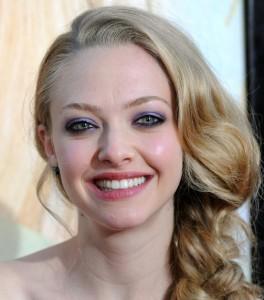 2010__12__okmagazine horoscopes amandaseyfried 264&#215;300.jpg