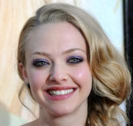 2010__12__okmagazine horoscopes amandaseyfried 264×300.jpg