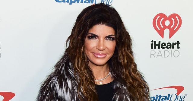 Rhonj Teresa Giudice Boyfriend Kissing Luis Rhonj Teresa Giudice Boyfriend Kissing Luis Ruelas Date Night Ruelas Date Night