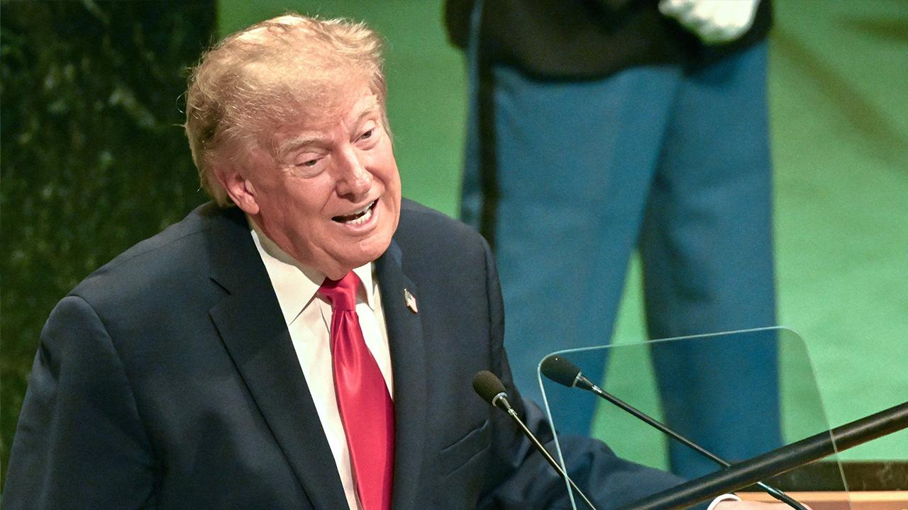Image of Others suggested that Trump's dentures were falling out of his mouth.