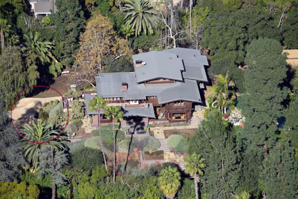 Brad Pitt's Car Seen Outside The Couple's Loz Feliz Home