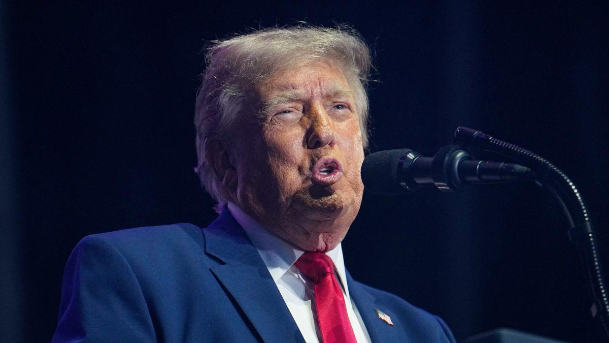 Image of The Tonight Show host ridiculed the event's familiar stagecraft.