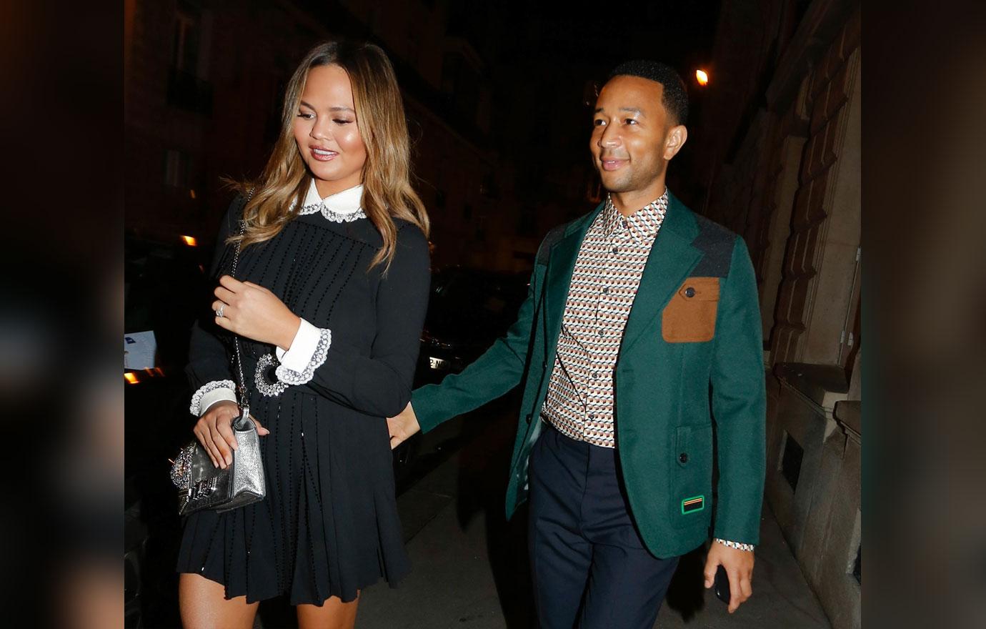 John Legend Chrissy Teigen Paris Hotel 05