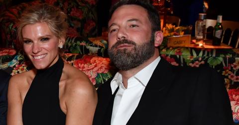 Lindsay shookus ben affleck emmys couple wide