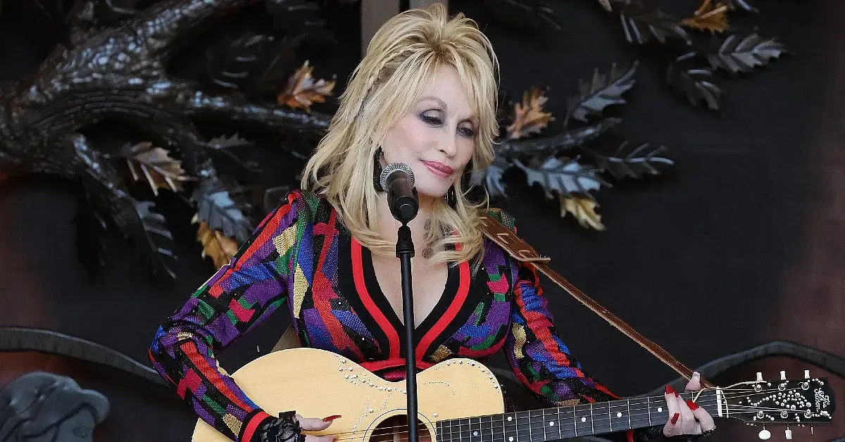 Image of Dolly Parton's heartbreak is palpable in her memoir.