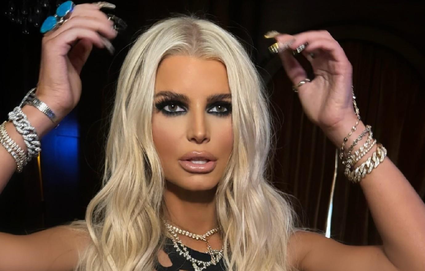 jessica simpson compared kim kardashian latest dolled up photos