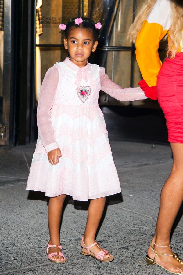 Beyonce blue ivy shopping 07