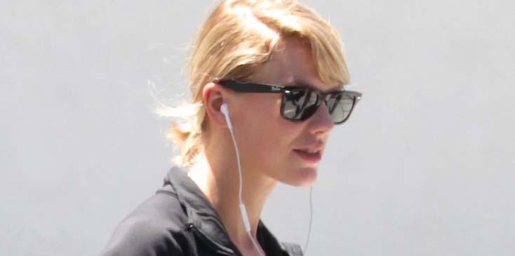 Taylor Swift keeps a low profile at leaving her gym