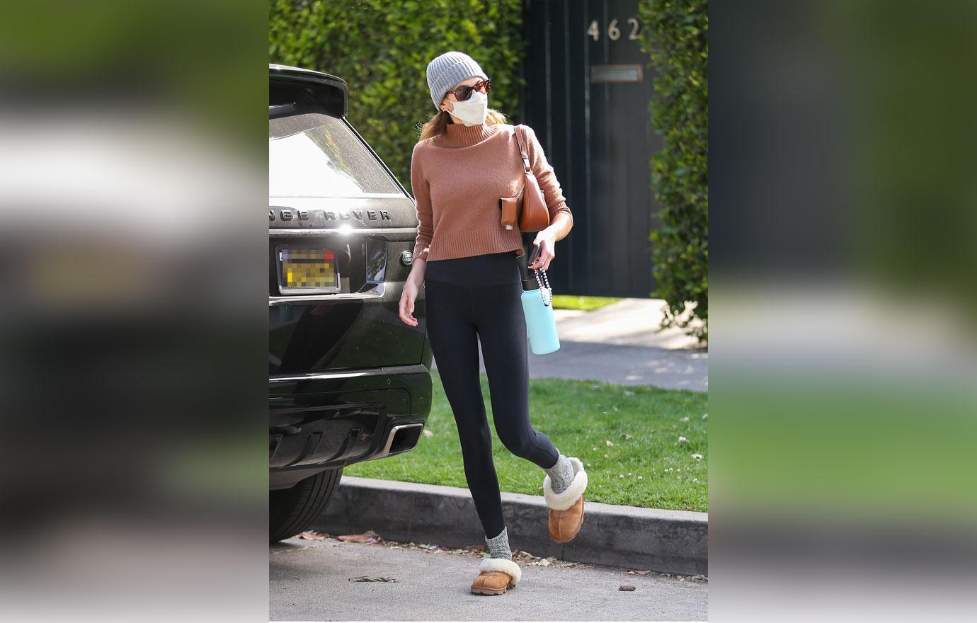 Recreate Kaia Gerber's Casual Pilates Look