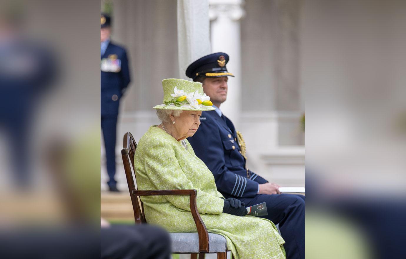 queen elizabeth visits royal australian air force memorial