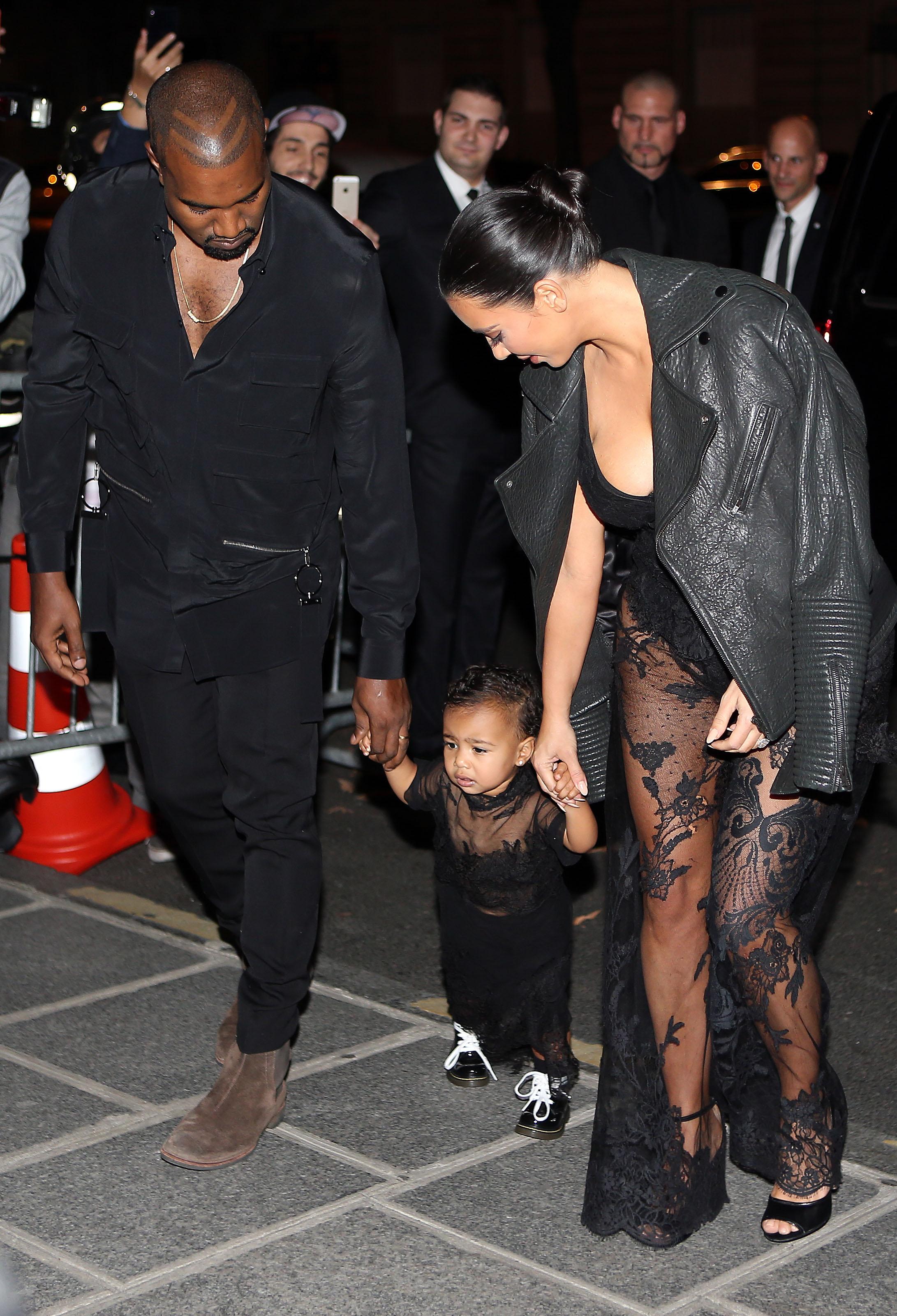 Kim Kardashian and Kanye West came back to their hotel with their daughter North, after Givenchy fashion show