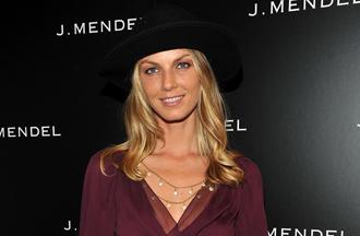 Angela lindvall jan5neb.jpg