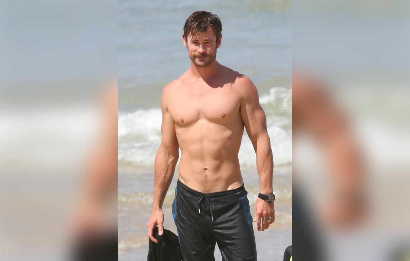 Chris hemsworth beach body