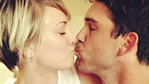 Kaley Cuoco Ryan Divorce rumors kissing picture instagram