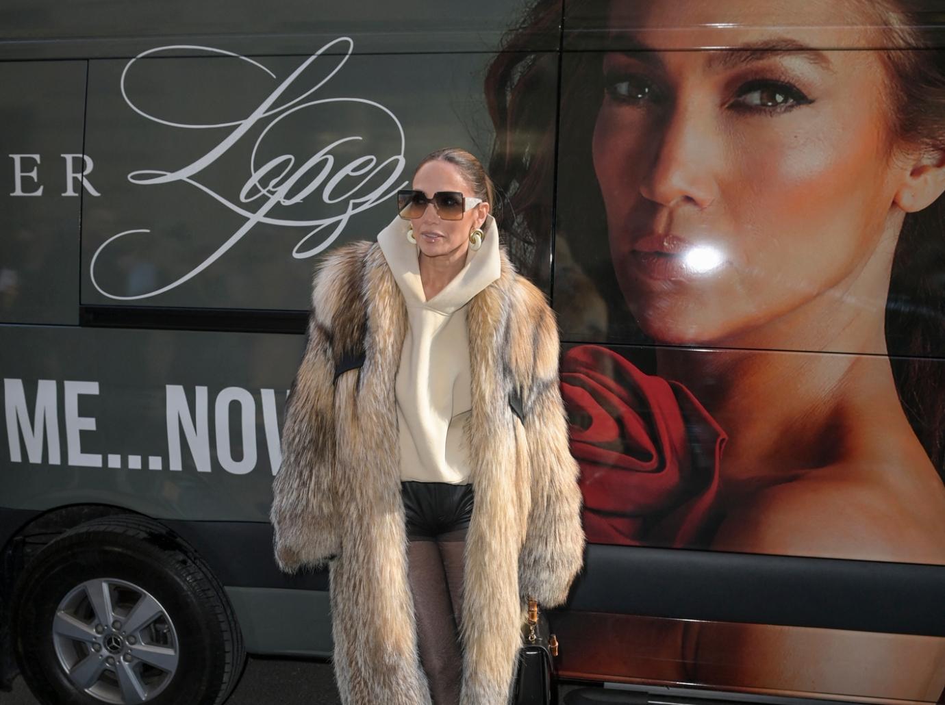 Jennifer Lopez Quietly Cancels 2 Weeks Of Tour Amid Weak Ticket Sales