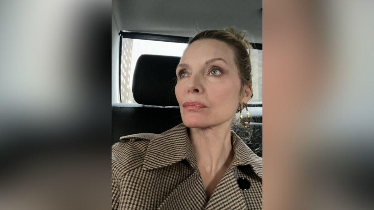 michelle pfeiffer most stunning selfies photos