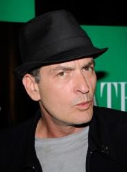 2011__07__Charlie_Sheen_July29newsne 186×300.jpg