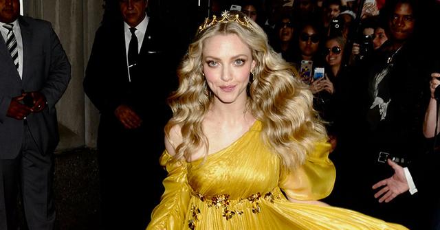 Amanda seyfried ready her own big fat wedding main