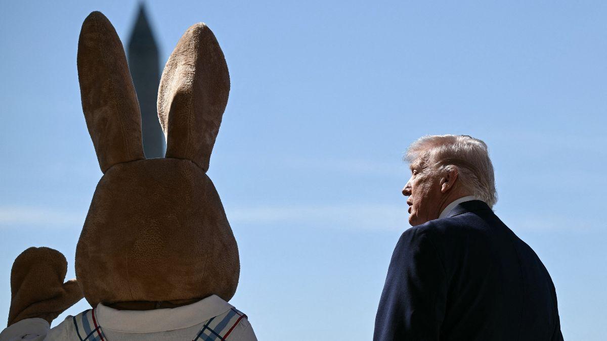 Image of The monologue highlighted the inappropriateness of the Iran warning during a family event.