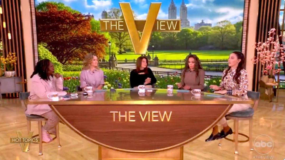 Photo of Sunny Hostin feels Kash Patel is 'unqualified' for the job he has.