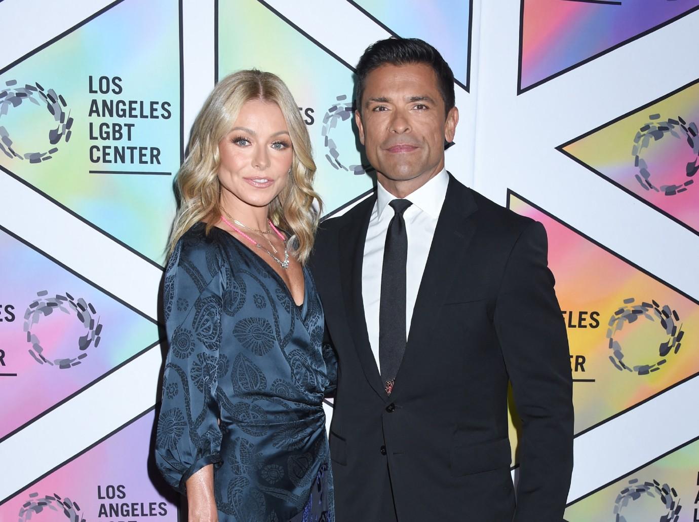Andy Cohen Defends Mark Consuelos And Kelly Ripas Cohosting Abilities