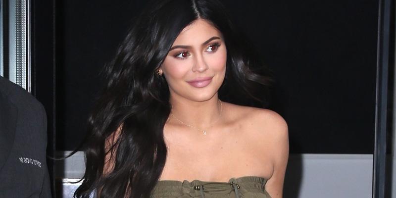 Kylie jenner met gala 2018 dress photos