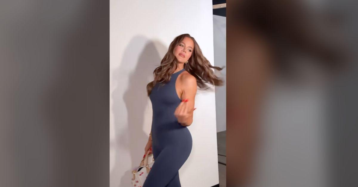 single khloe kardashian flaunts curves cheeky love island reference