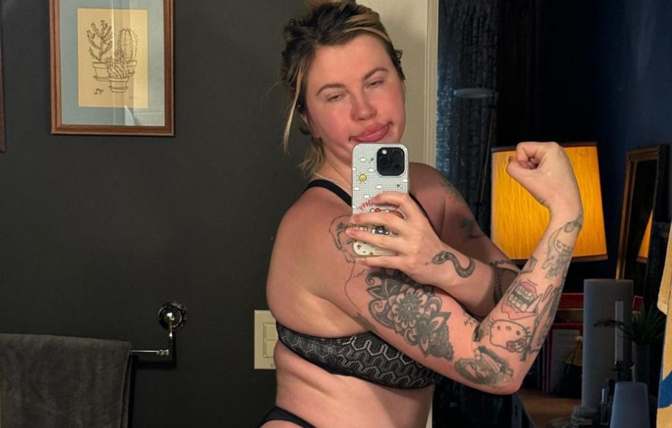 Ireland Baldwin Praised For Showing Off Her Postpartum Body: Photos