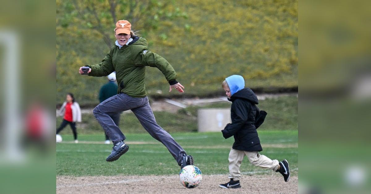 renee zellweger ant anstead hang out with son