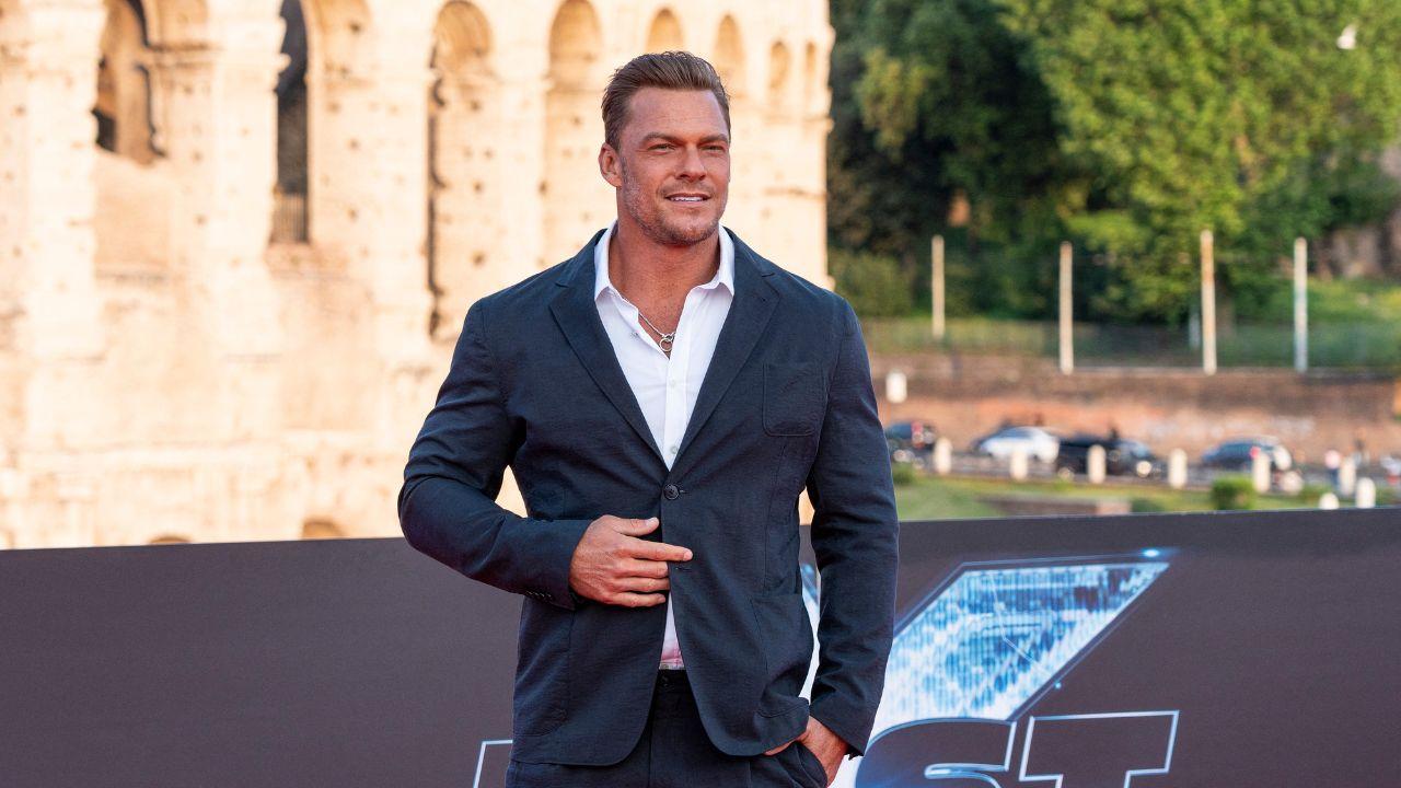 Image of Alan Ritchson.