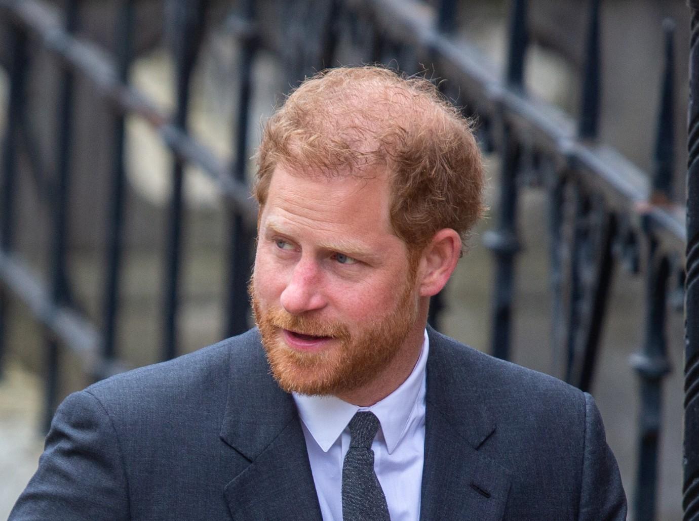 prince harry doesnt want spend time around family coronation template