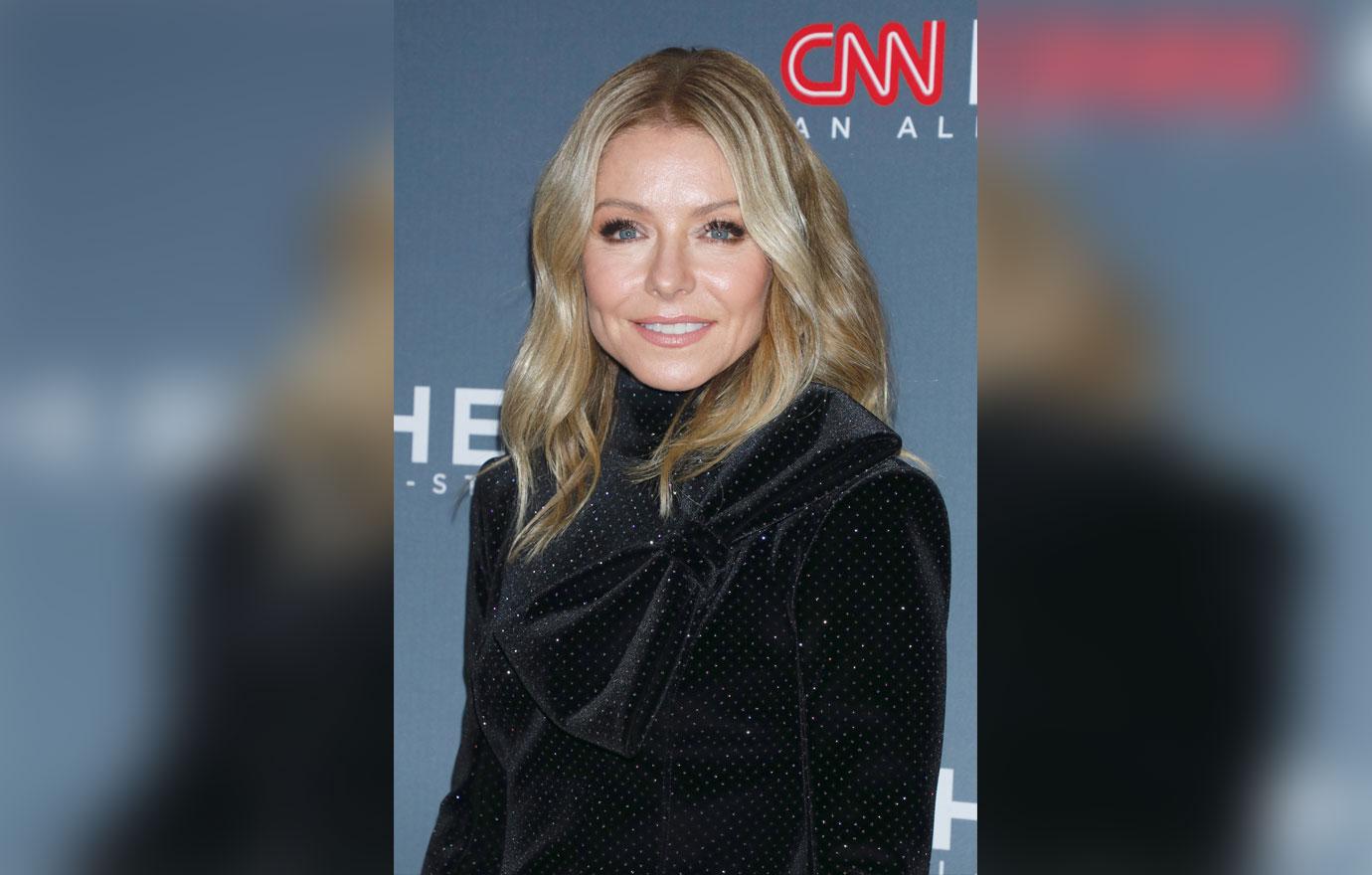 Kelly Ripa On Red Carpet