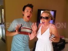 2010__04__kendra_wilkinson_April1 225×168.jpg