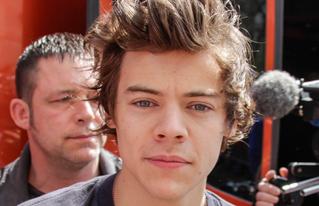 Harry styles4 teaser_319x206.jpg
