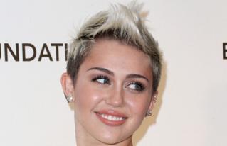 Miley cyrus3 teaser_319x206.jpg