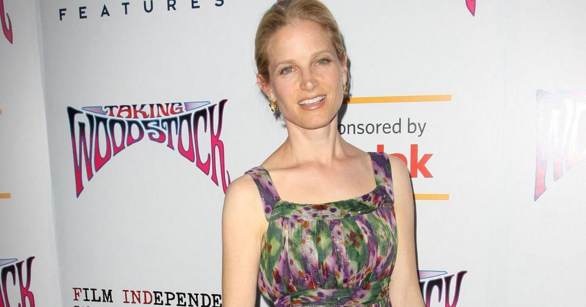 Bridget Fonda Shows Off Dramatic Weight Loss During Latest Outing