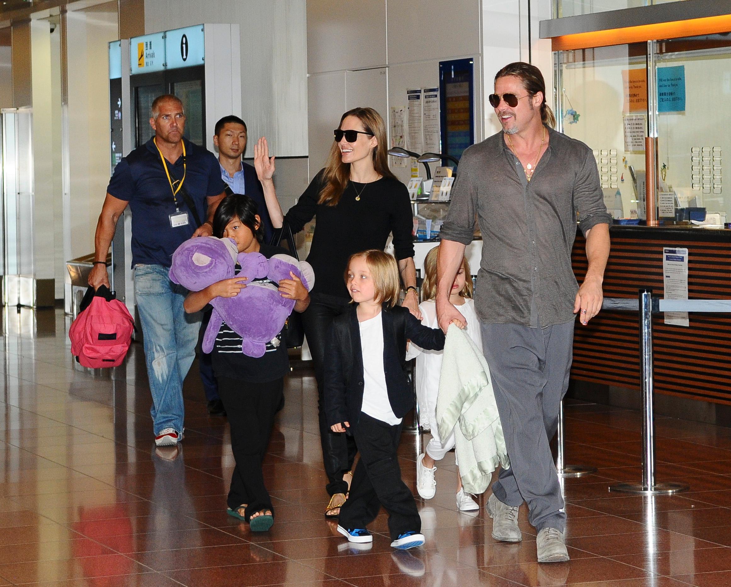 Brad, Angie and the kids arrive in Japan