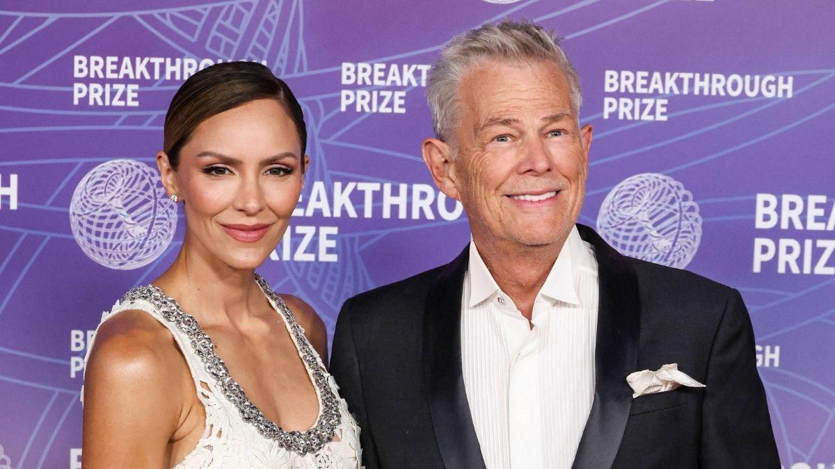 Image of David Foster accompanied her on piano.