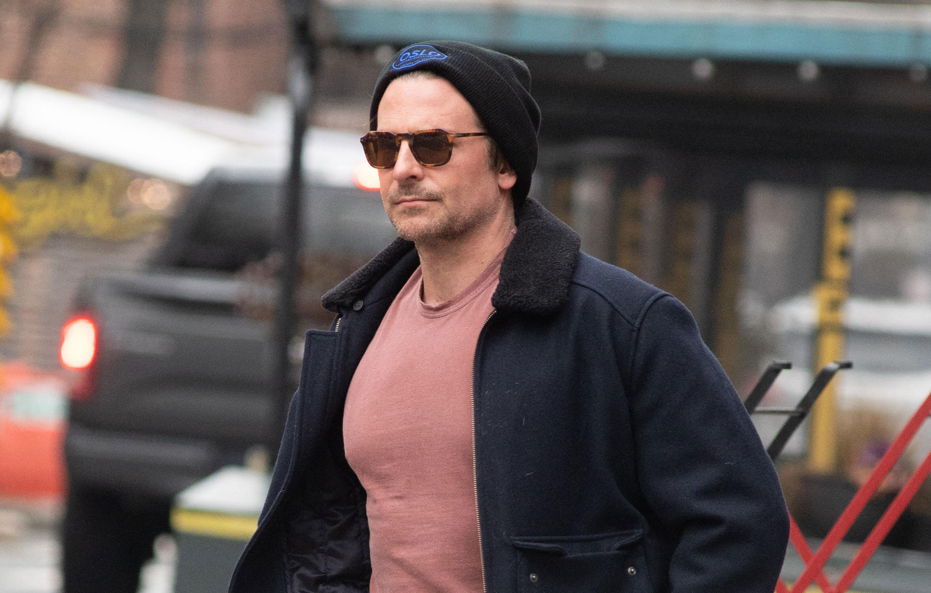 bradley cooper walks with lea cooper in nyc