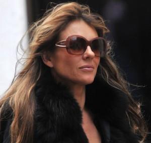 2011__07__Elizabeth_Hurley_July6news 300&#215;283.jpg