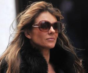 2011__07__Elizabeth_Hurley_July6news 300×283.jpg