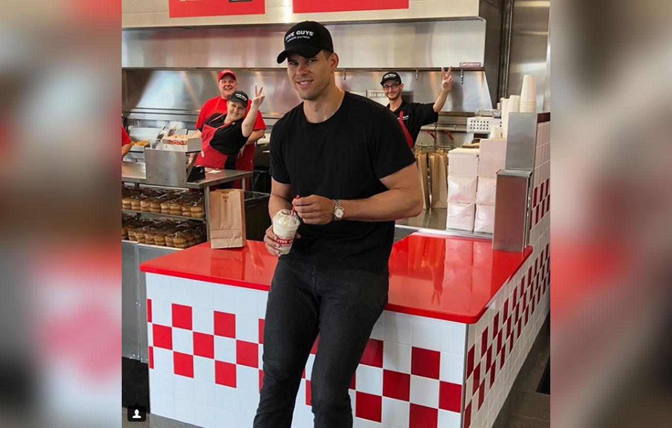 Kris Humphries 5 Guys 6