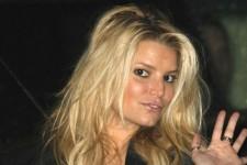 2010__01__Jessica_Simpson_Jan18_main 225&#215;150.jpg